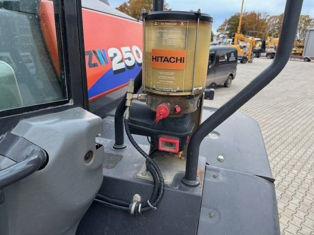 Chargeuse sur pneus Hitachi ZW 250-6