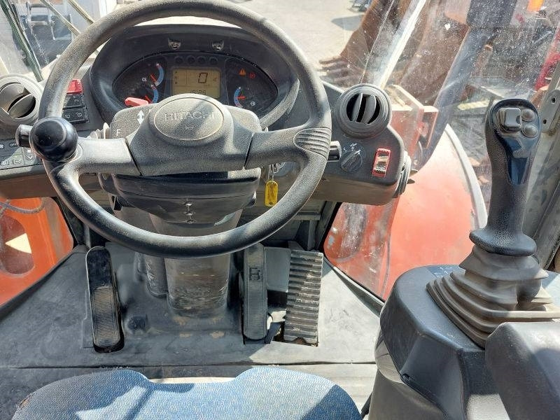 Chargeuse sur pneus Hitachi ZW 310