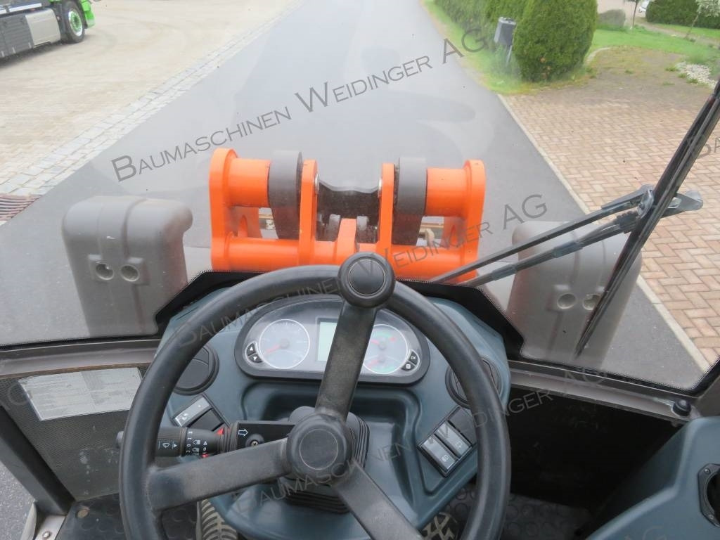 Chargeuse sur pneus Hitachi ZW 95