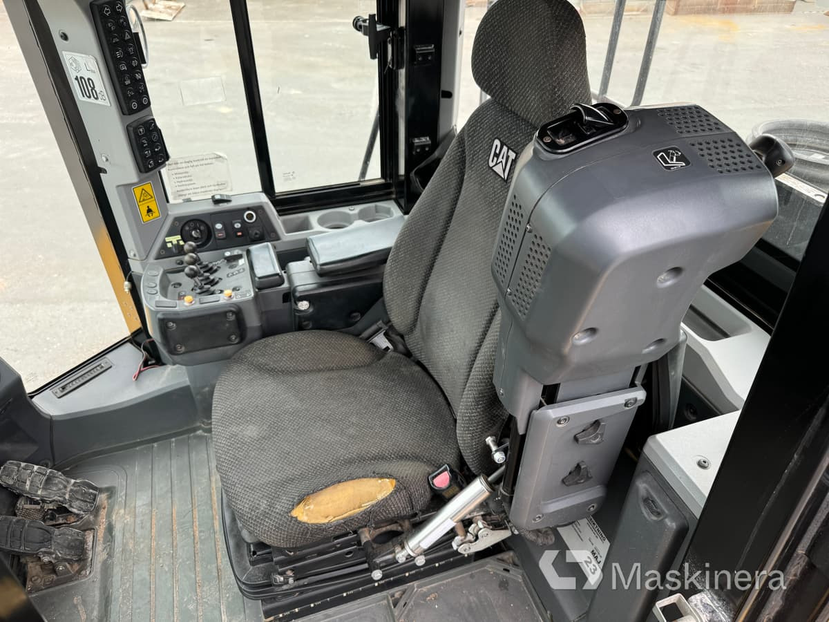 Chargeuse sur pneus Hjullastare CAT 972K