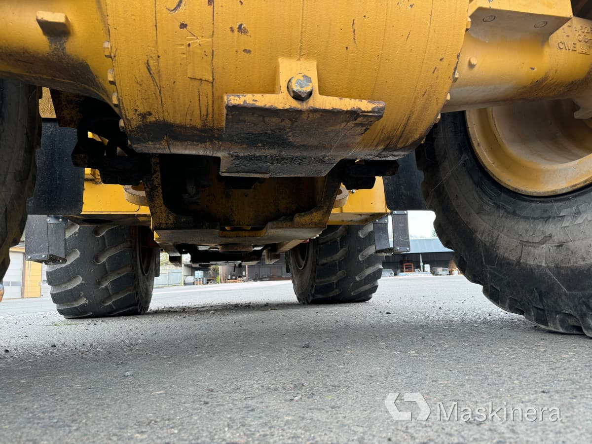 Chargeuse sur pneus Hjullastare CAT 972K