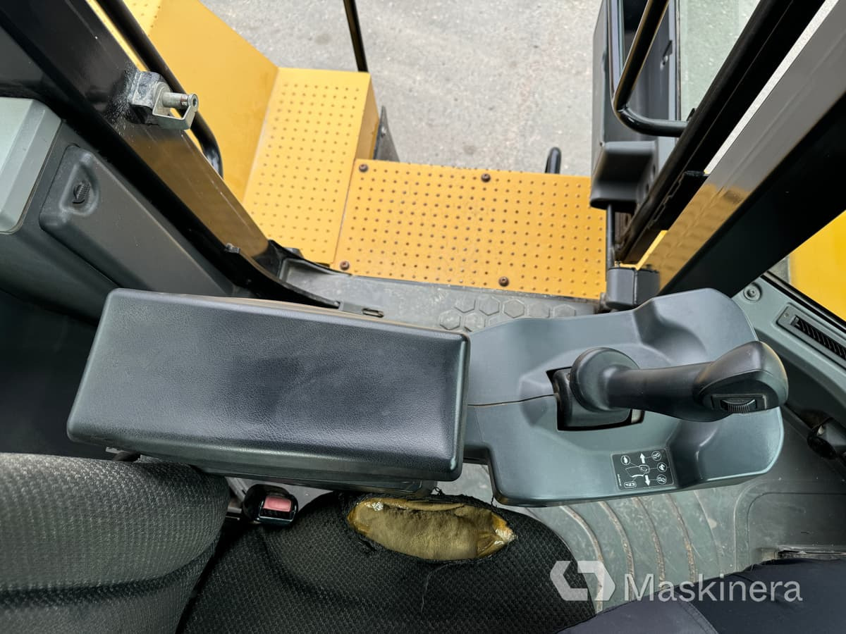 Chargeuse sur pneus Hjullastare CAT 972K