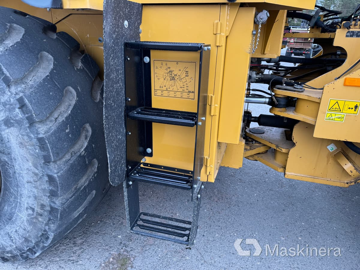 Chargeuse sur pneus Hjullastare CAT 972K