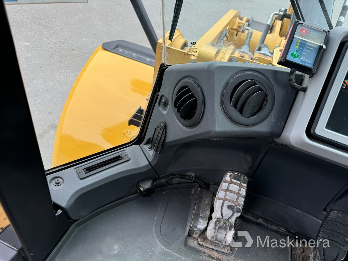 Chargeuse sur pneus Hjullastare CAT 972K