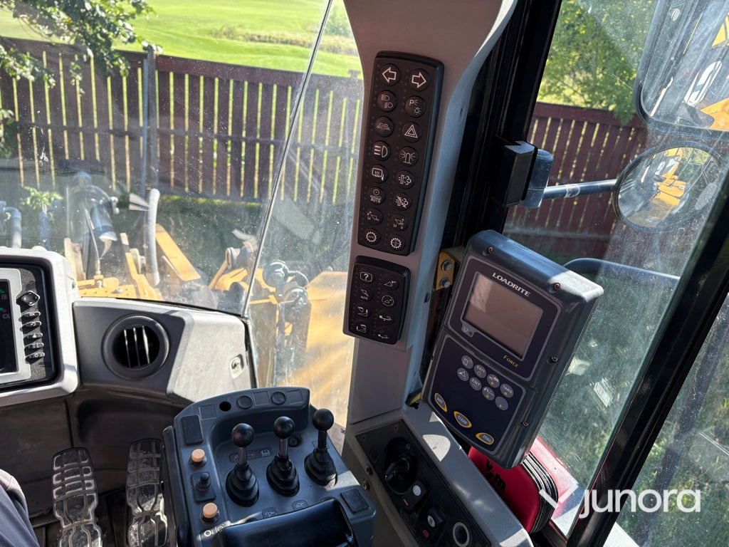 Chargeuse sur pneus Hjullastare - CAT 980K