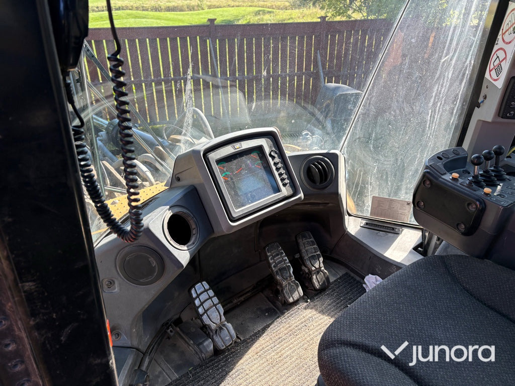 Chargeuse sur pneus Hjullastare - CAT 980K