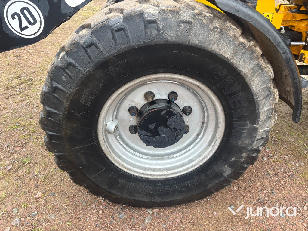 Chargeuse sur pneus Hjullastare - JCB 407 SV