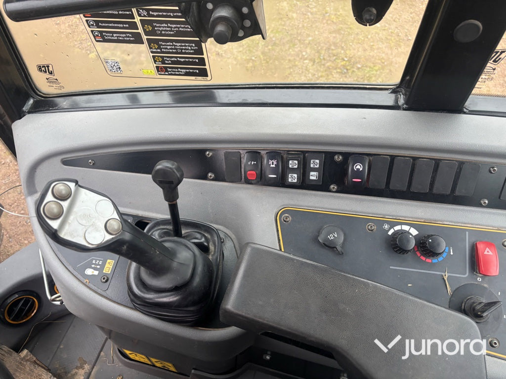 Chargeuse sur pneus Hjullastare - JCB 407 SV