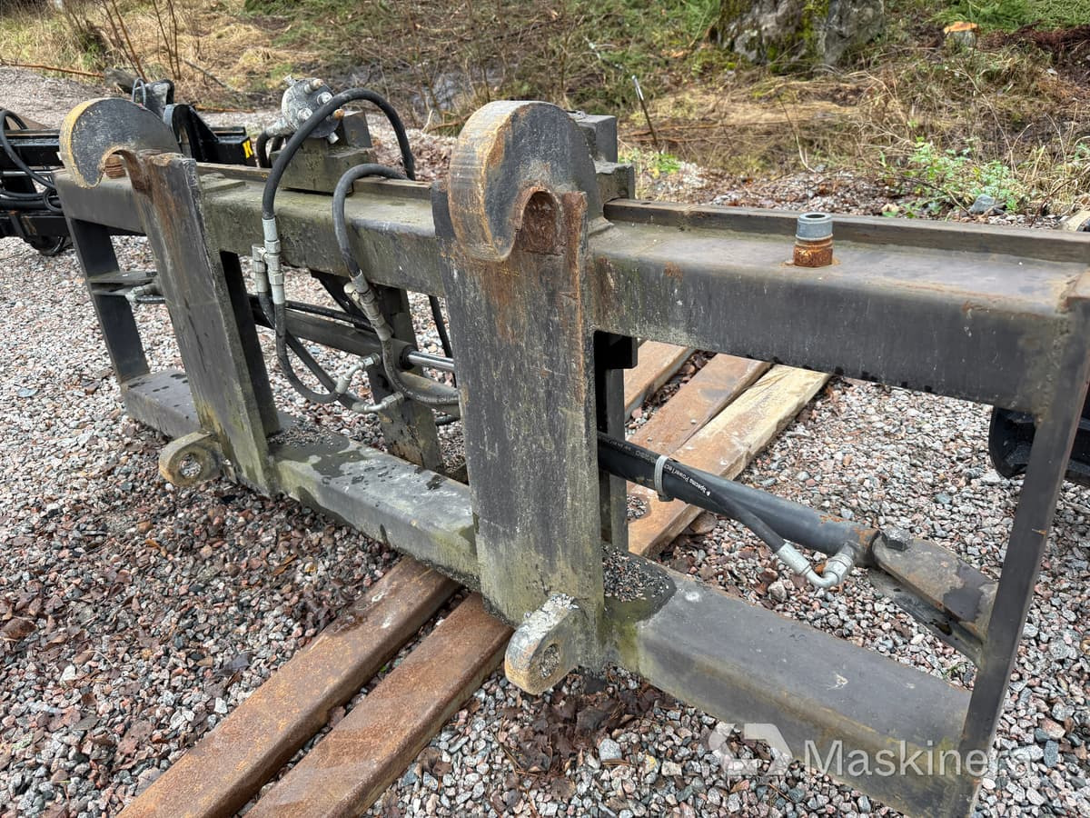 Chargeuse sur pneus Hjullastare JCB 413S