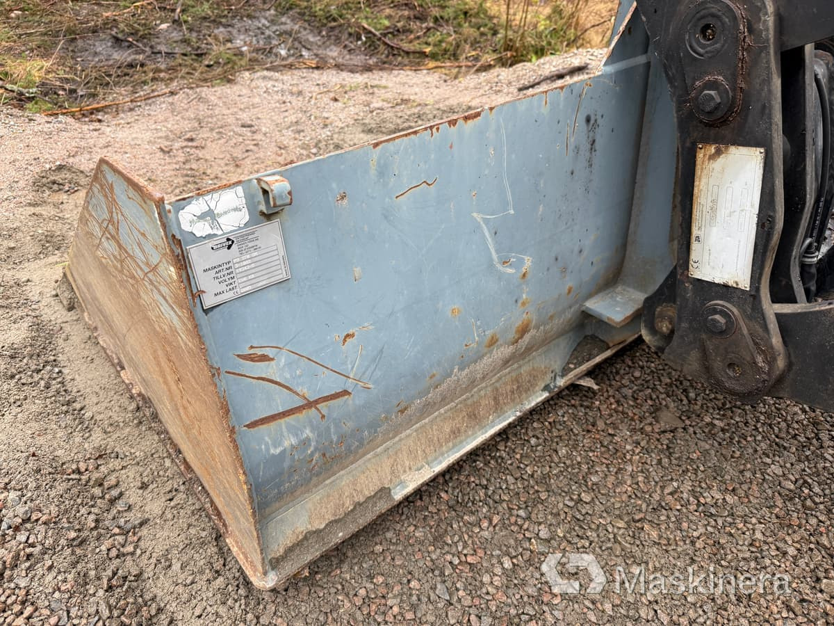 Chargeuse sur pneus Hjullastare JCB 413S