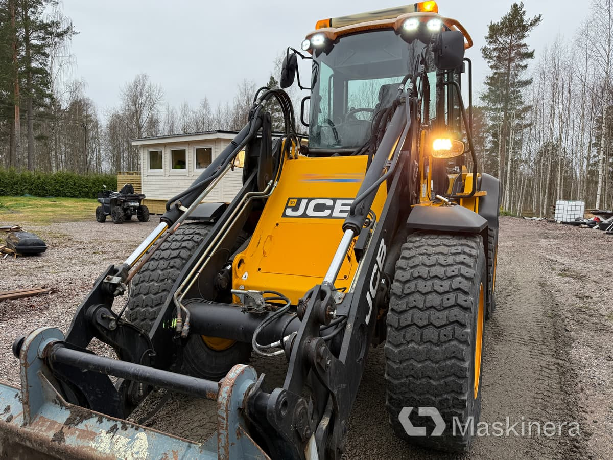 Chargeuse sur pneus Hjullastare JCB 413S