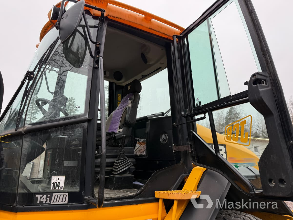 Chargeuse sur pneus Hjullastare JCB 413S