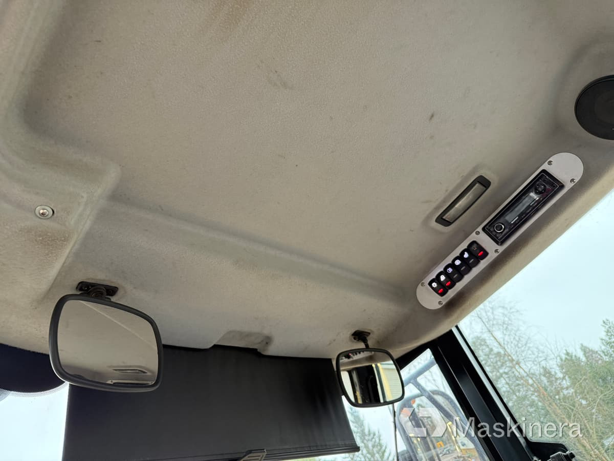 Chargeuse sur pneus Hjullastare JCB 413S