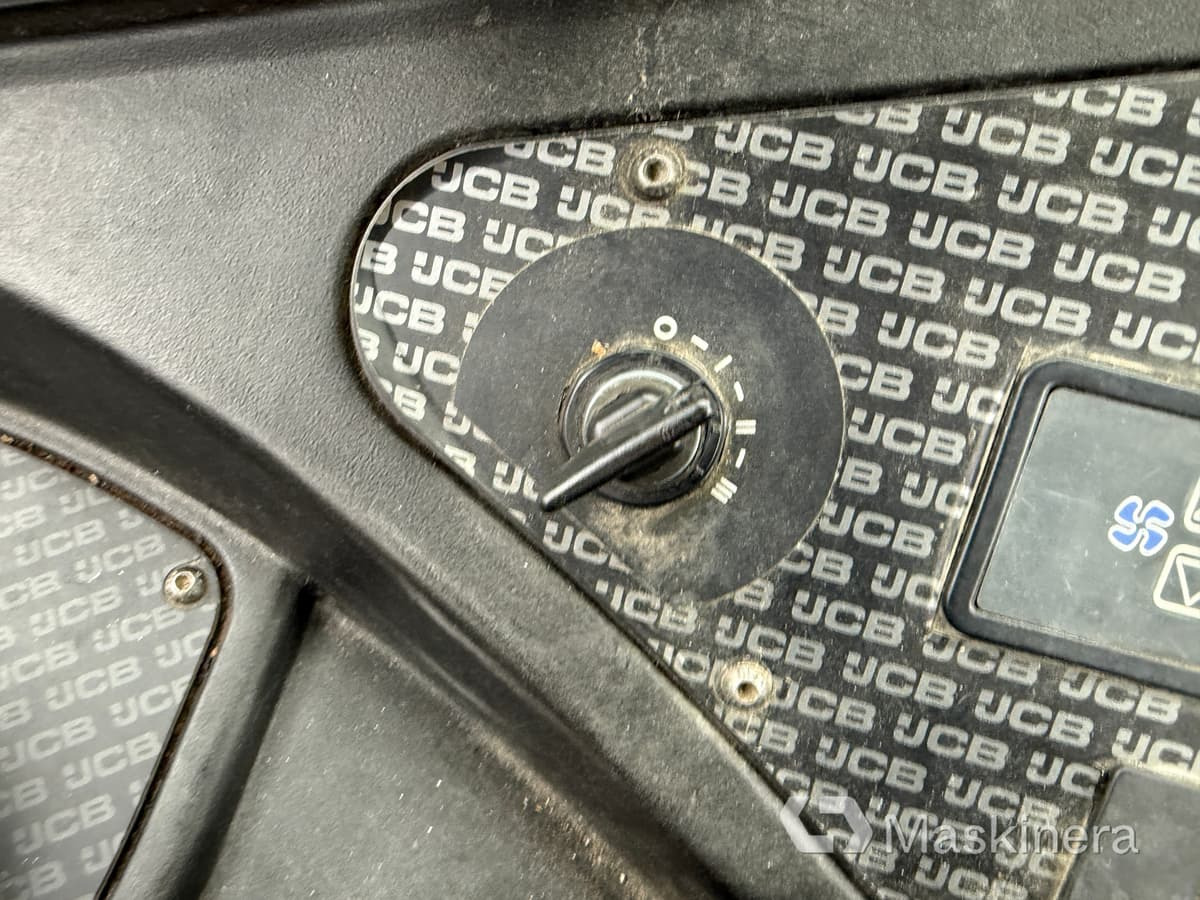 Chargeuse sur pneus Hjullastare JCB 413S