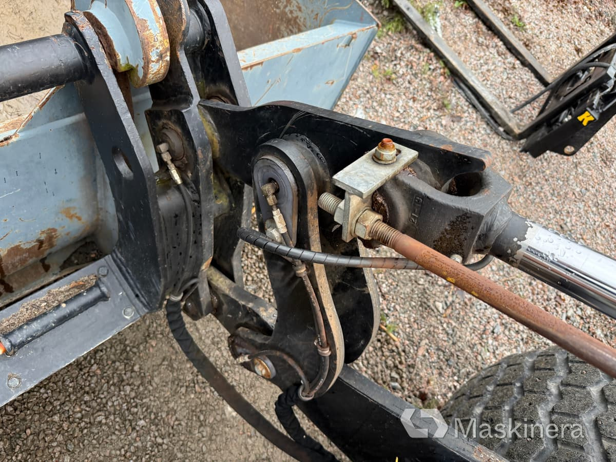 Chargeuse sur pneus Hjullastare JCB 413S