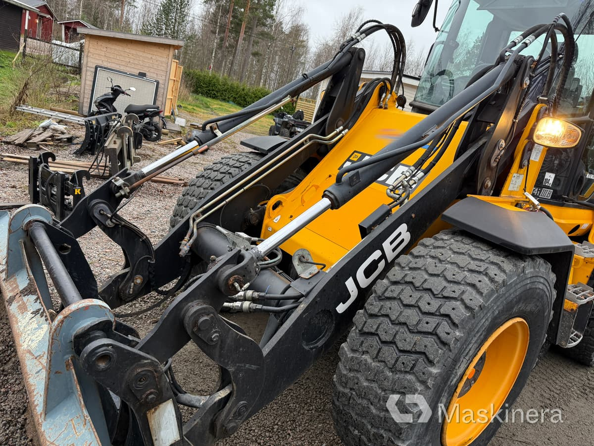 Chargeuse sur pneus Hjullastare JCB 413S
