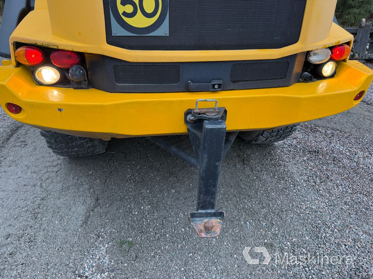 Chargeuse sur pneus Hjullastare JCB 413S