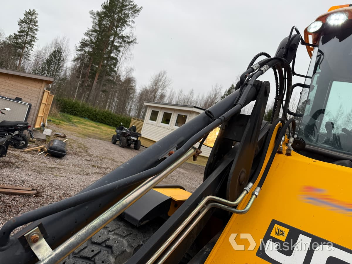 Chargeuse sur pneus Hjullastare JCB 413S