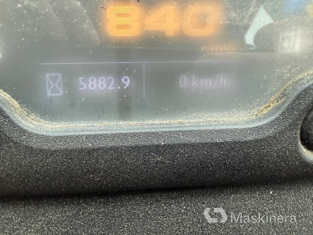 Chargeuse sur pneus Hjullastare JCB 413S