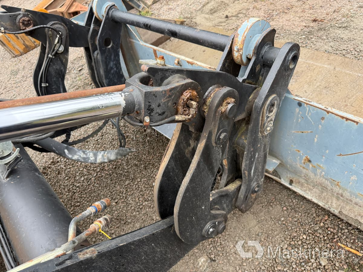 Chargeuse sur pneus Hjullastare JCB 413S