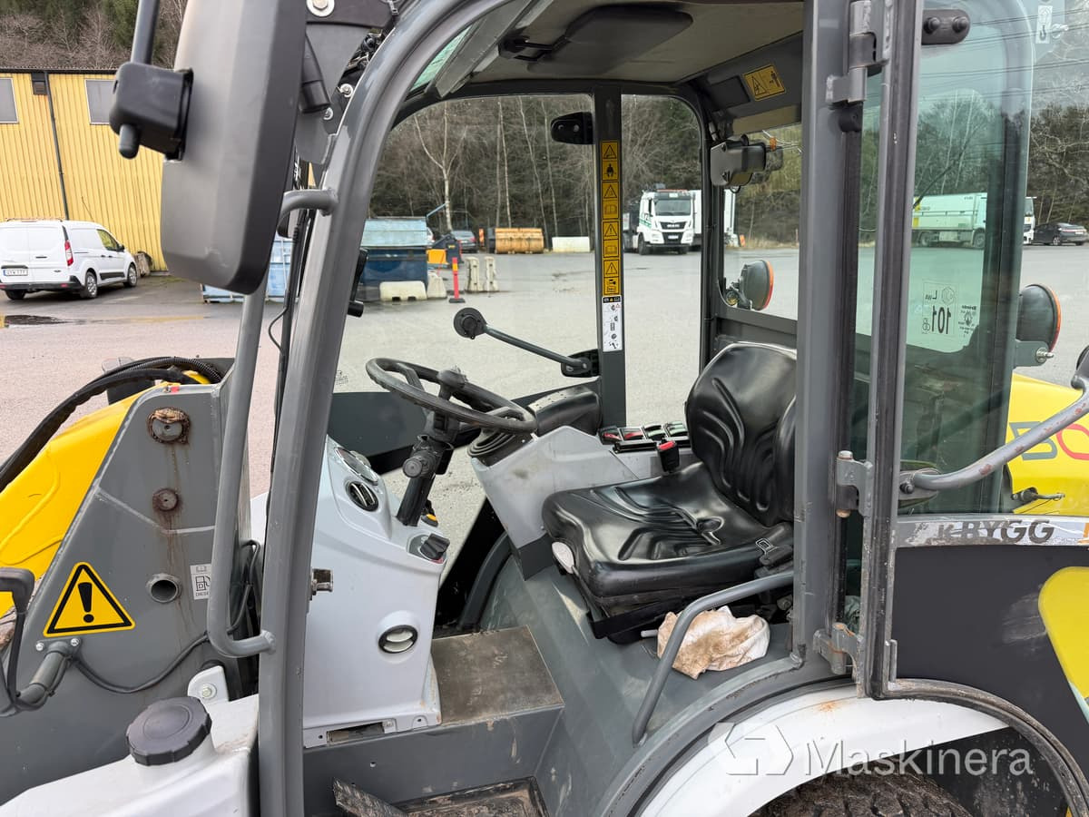 Chargeuse sur pneus Hjullastare Kramer 5035