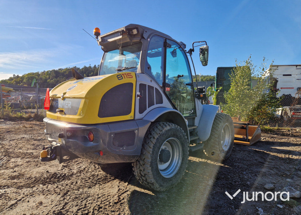 Chargeuse sur pneus Hjullastare - Kramer, 8115