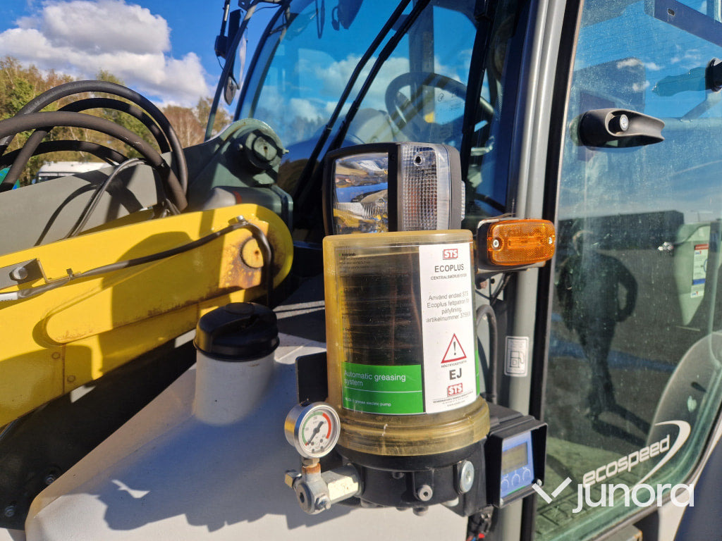 Chargeuse sur pneus Hjullastare - Kramer, 8115