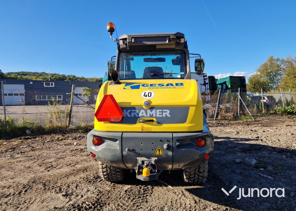 Chargeuse sur pneus Hjullastare - Kramer, 8115