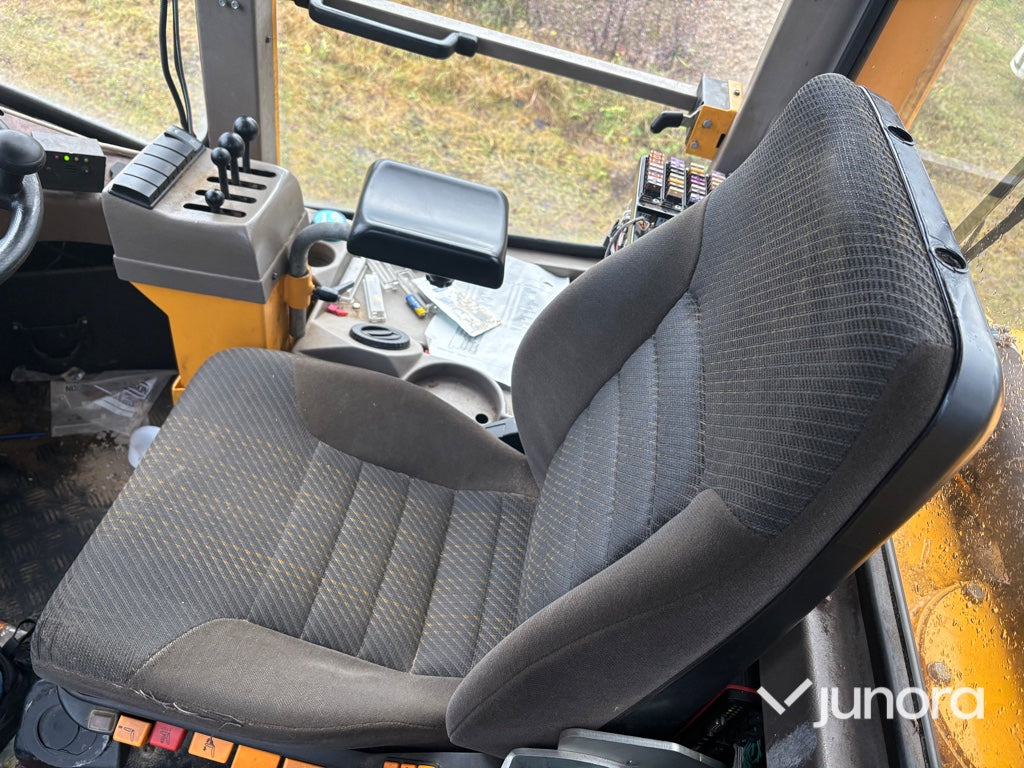 Chargeuse sur pneus Hjullastare - Ljungby L30