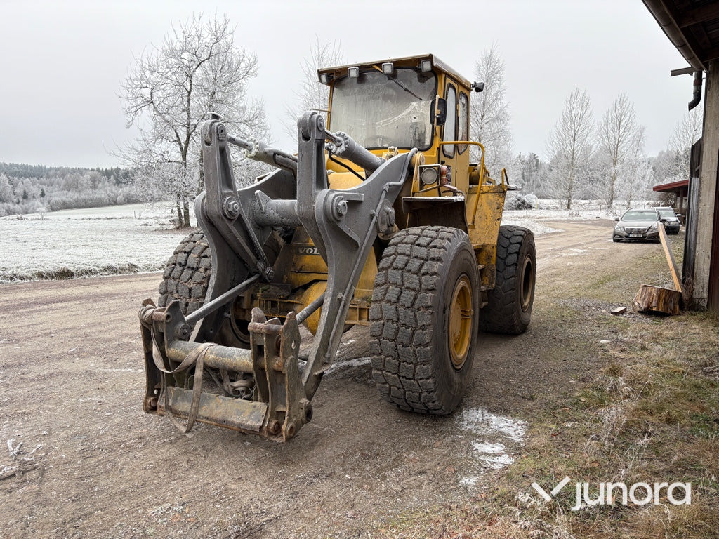 Chargeuse sur pneus Hjullastare - Volvo BM LM-1240