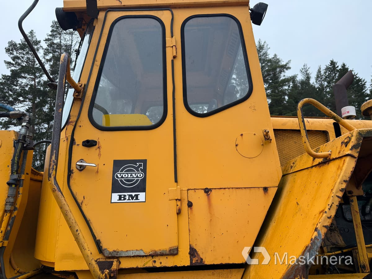 Chargeuse sur pneus Hjullastare Volvo BM LM 846