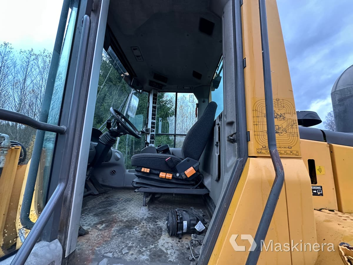 Chargeuse sur pneus Hjullastare Volvo L120F