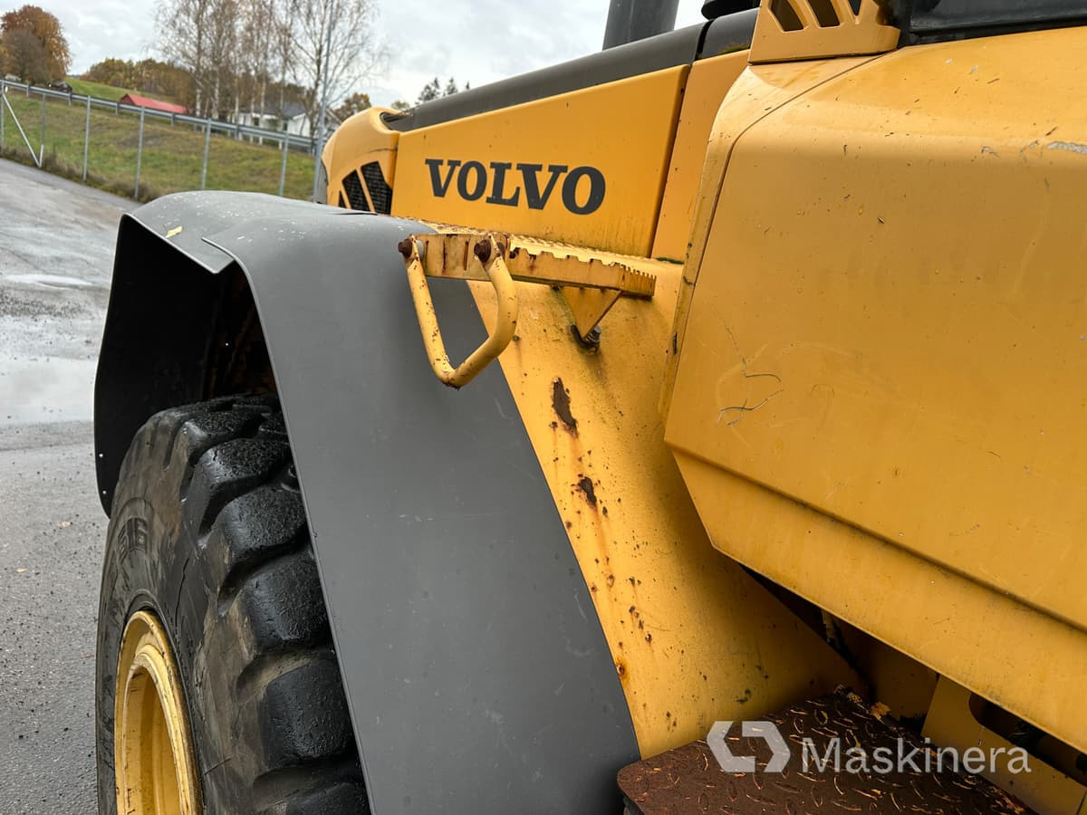 Chargeuse sur pneus Hjullastare Volvo L120F