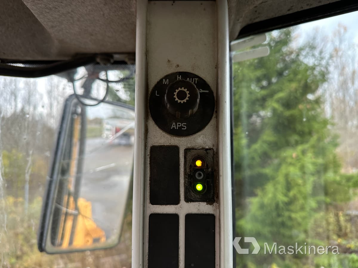Chargeuse sur pneus Hjullastare Volvo L120F