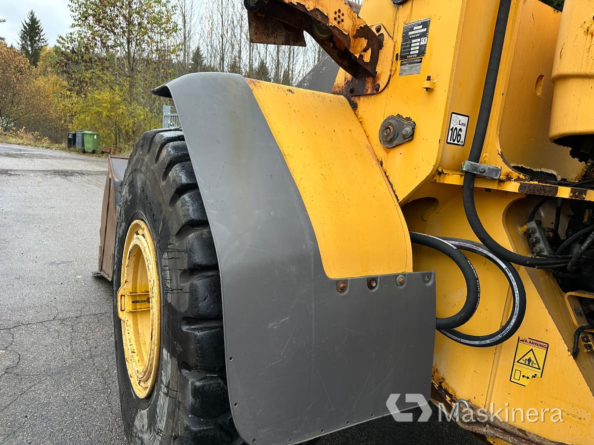Chargeuse sur pneus Hjullastare Volvo L120F