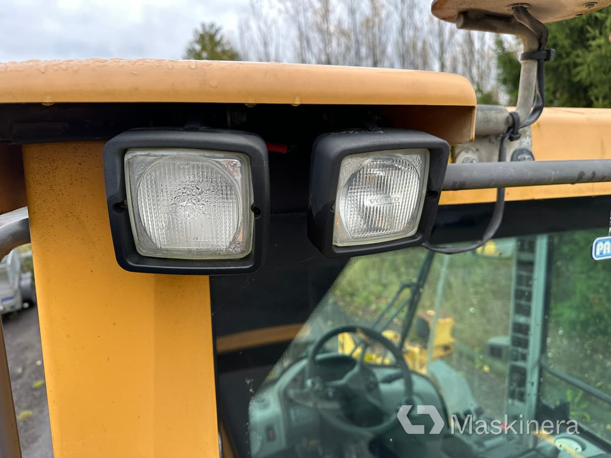 Chargeuse sur pneus Hjullastare Volvo L120F