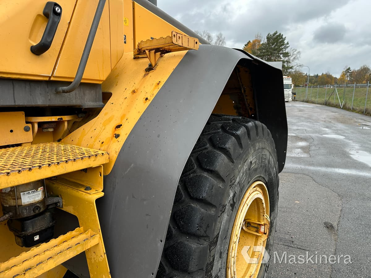 Chargeuse sur pneus Hjullastare Volvo L120F