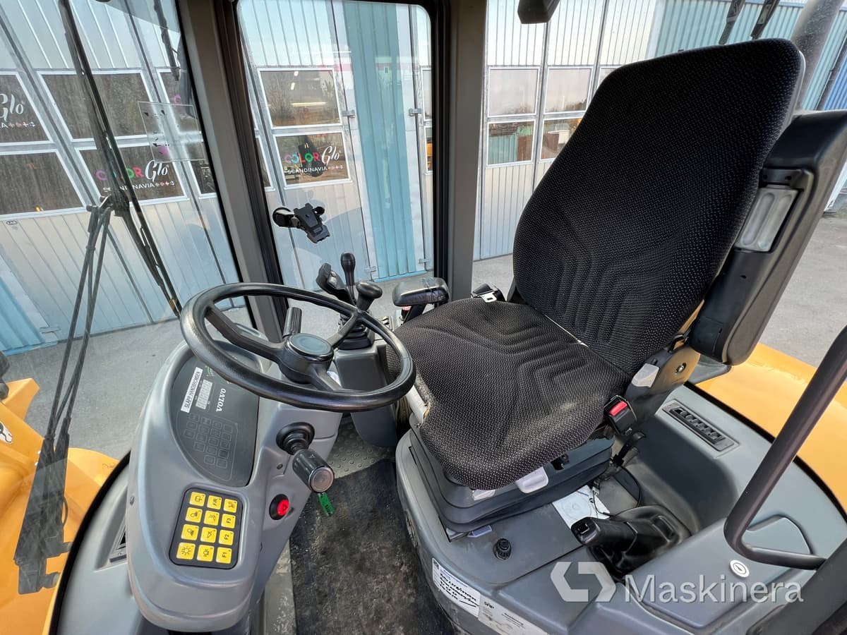 Chargeuse sur pneus Hjullastare Volvo L35B