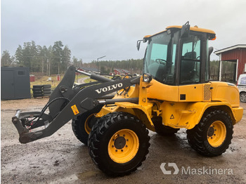 Chargeuse sur pneus  Hjullastare Volvo L35G med redskap