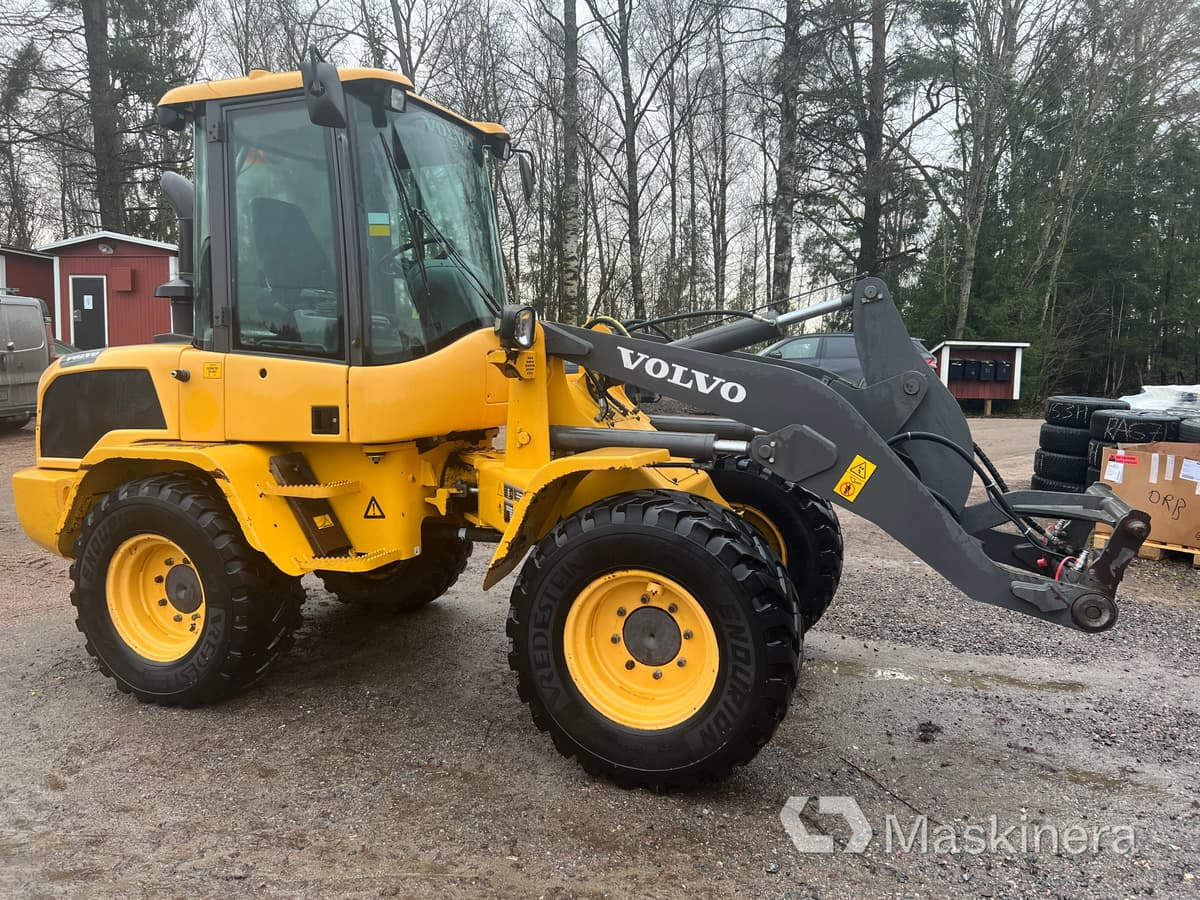 Chargeuse sur pneus Hjullastare Volvo L35G med redskap