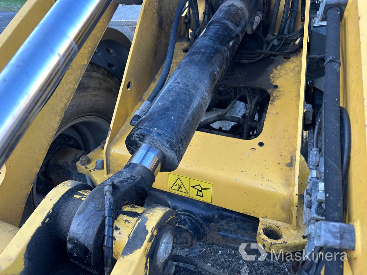 Chargeuse sur pneus Hjullastare Yanmar V100