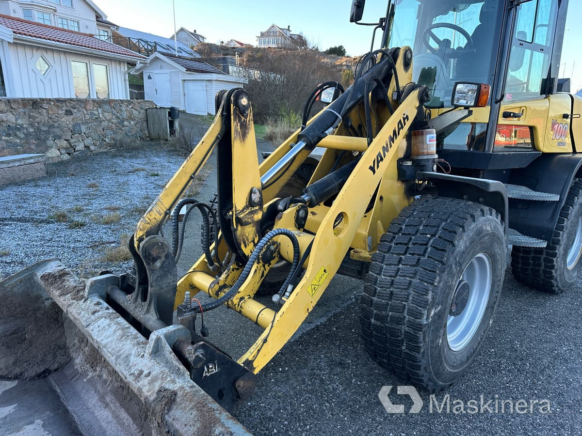 Chargeuse sur pneus Hjullastare Yanmar V100