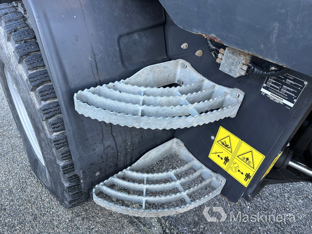 Chargeuse sur pneus Hjullastare Yanmar V100