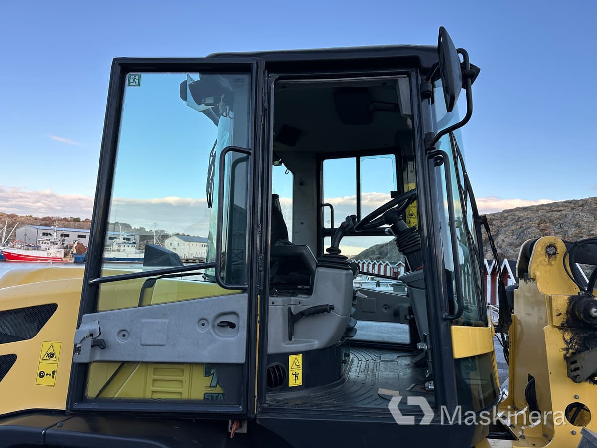 Chargeuse sur pneus Hjullastare Yanmar V100