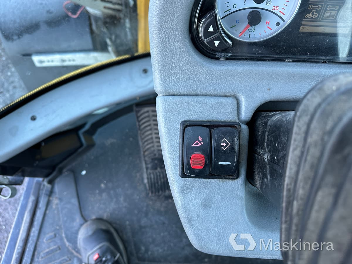 Chargeuse sur pneus Hjullastare Yanmar V100