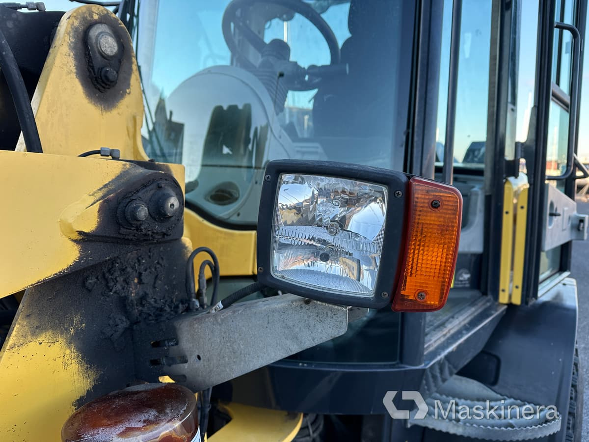 Chargeuse sur pneus Hjullastare Yanmar V100