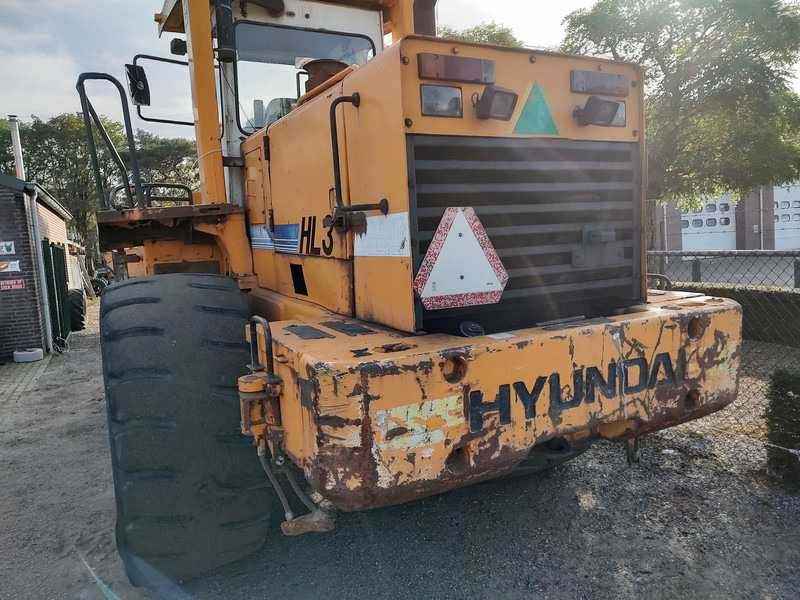 Chargeuse sur pneus Hyundai HL35