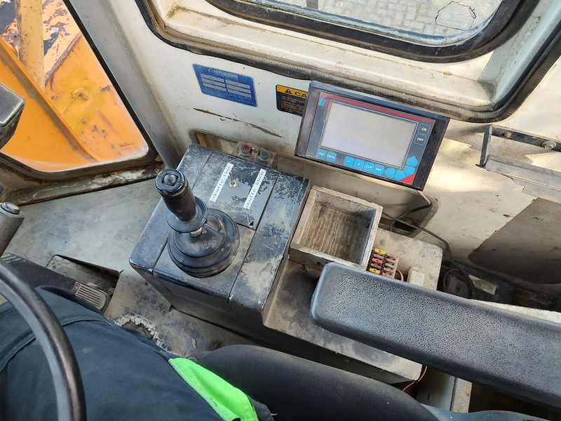 Chargeuse sur pneus Hyundai HL35