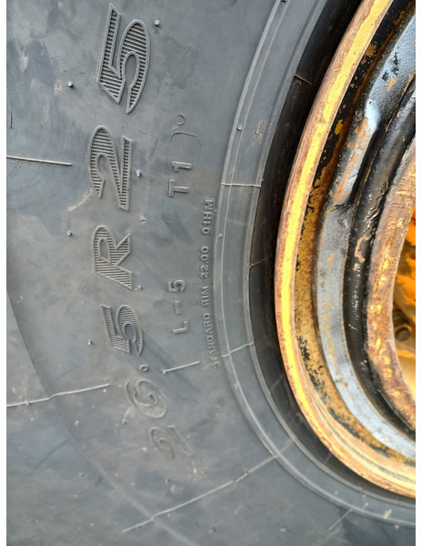 Chargeuse sur pneus Hyundai HL35