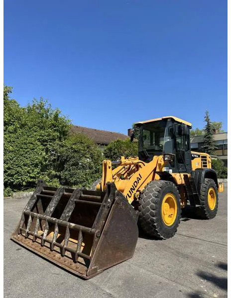 Chargeuse sur pneus Hyundai HL730-9A 4X4 Radlader Mulch-/Klappschaufel KLIMA A HL730-9A 4X4 Radlader Mulch-/Klappschaufel KLIMA A/C